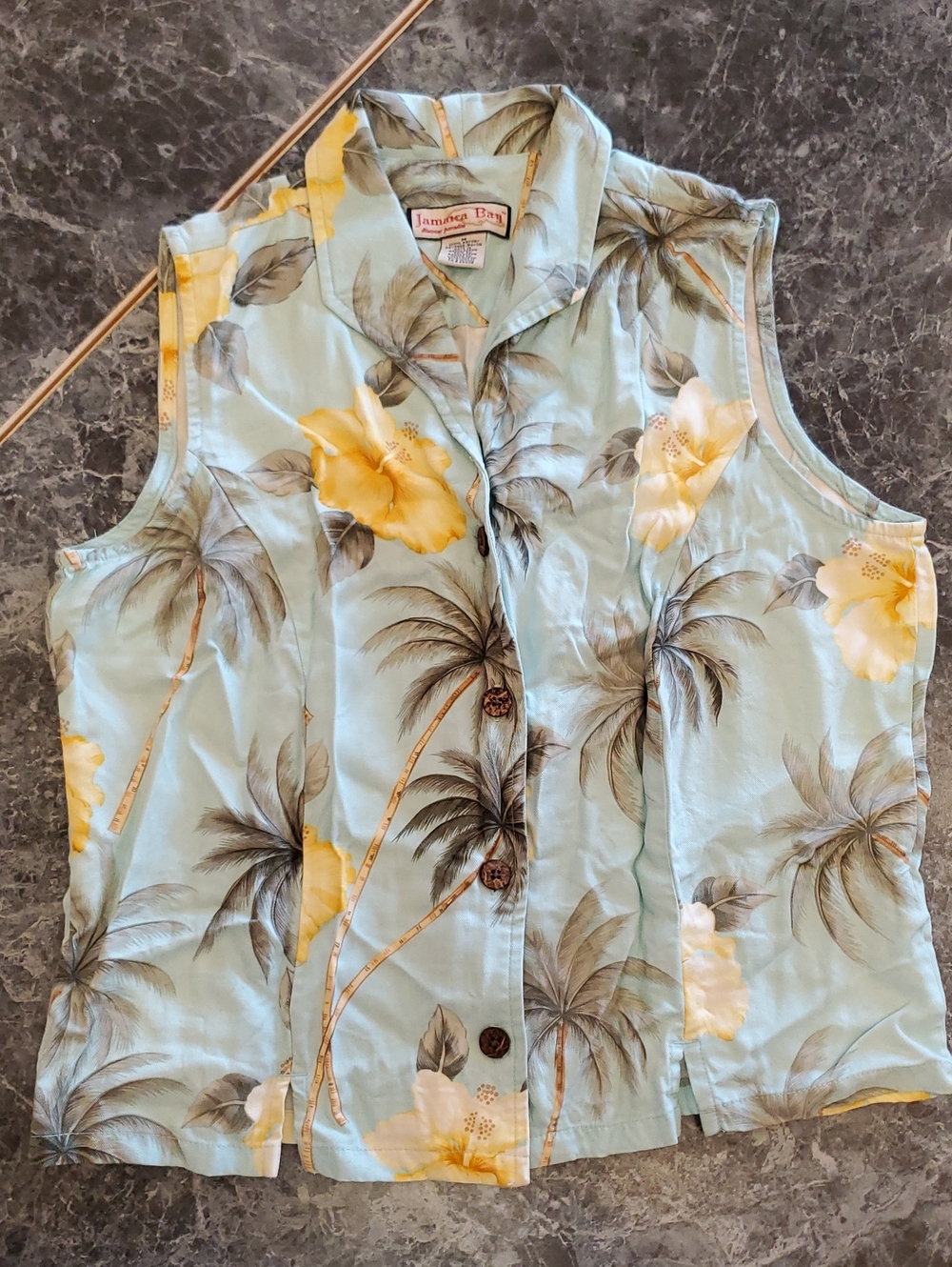 Jamaica  Bay Light Blue Tropical Sleeveless Button-Front Shirt